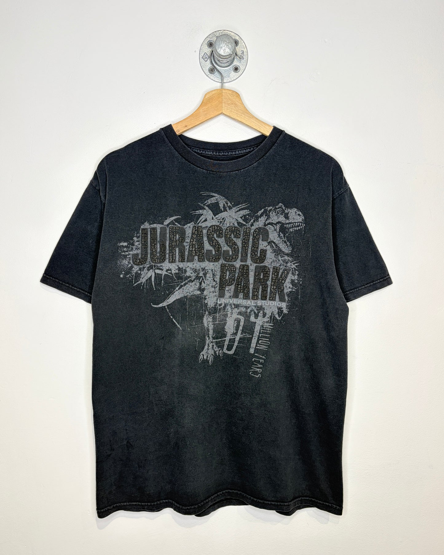 2000s Jurassic Park Universal Studios Faded Black Tee Shirt
