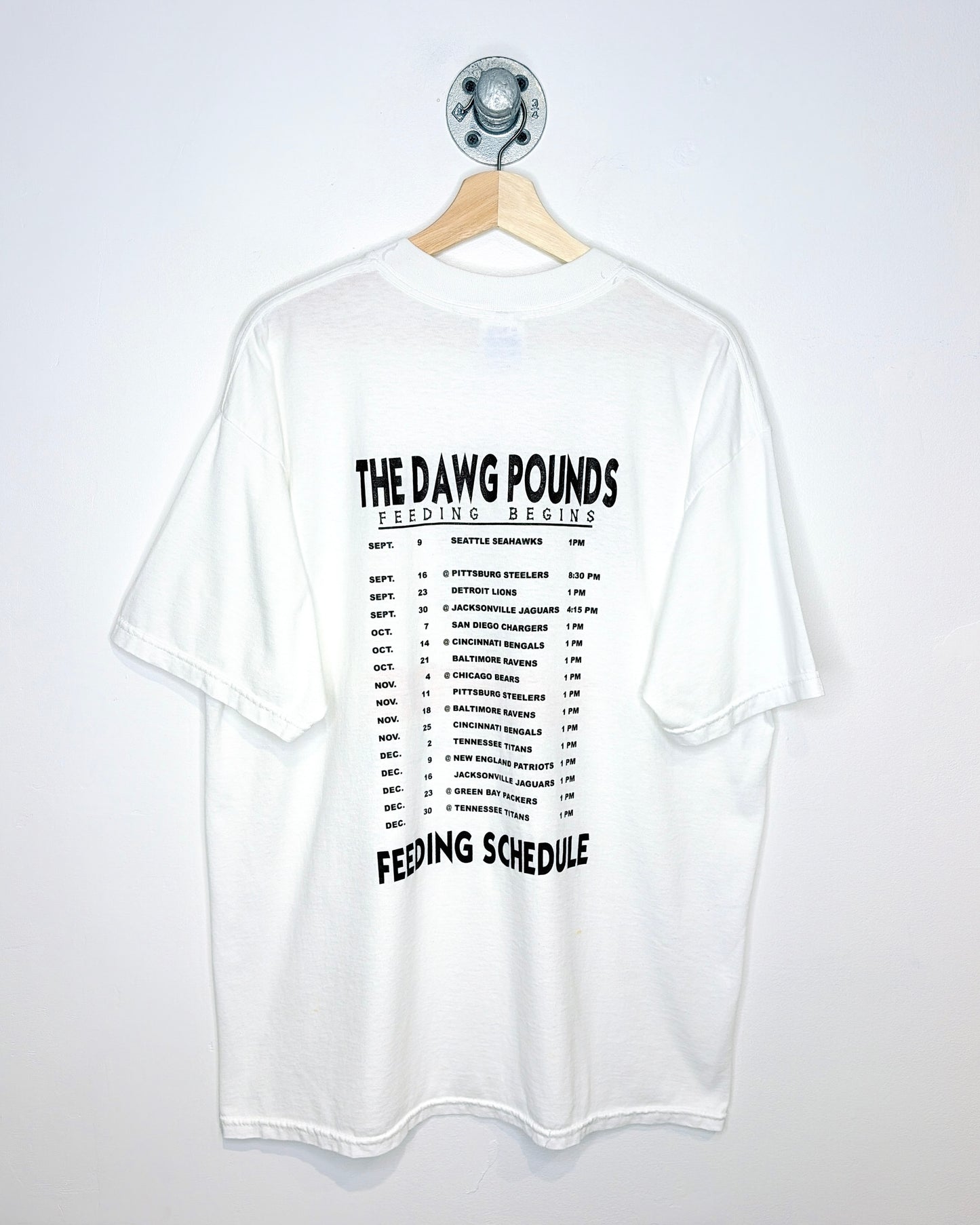 Vintage “Beware The Dawgs Are Back” White Tee Shirt