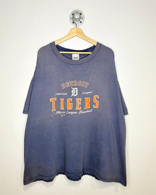Vintage 90s/00s Detroit Tigers Sun Faded Navy Blue Tee Shirt