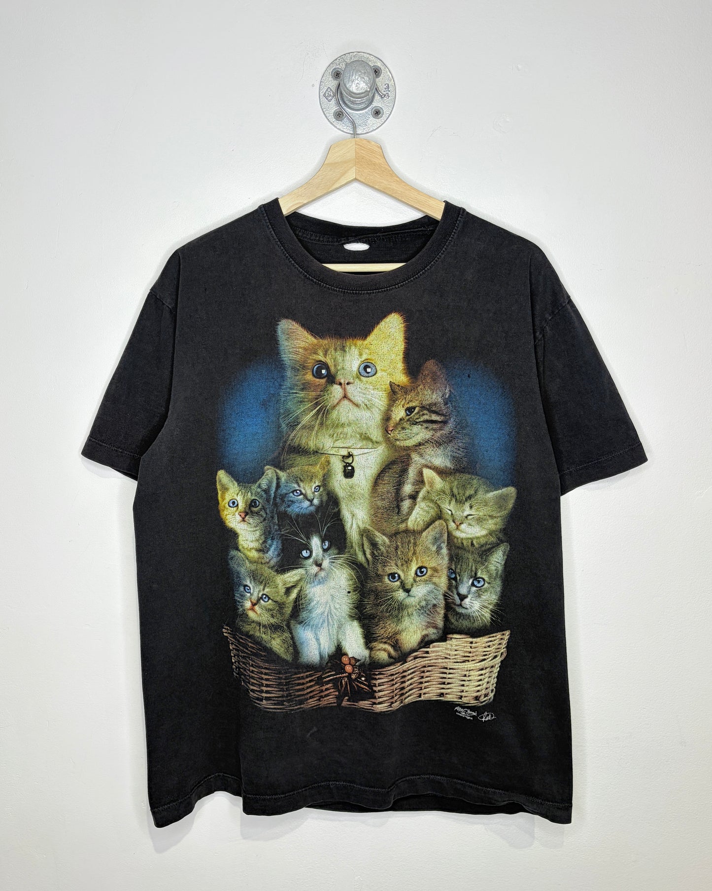 2000s Cat Basket Faded Black Tee Shirt