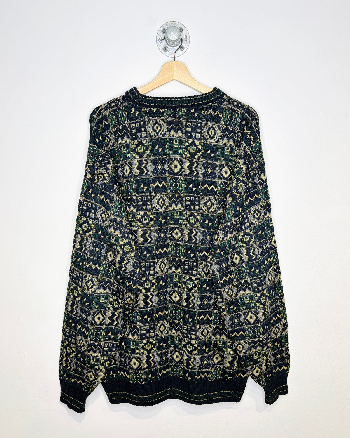 Vintage Harbor Bay Navy & Tan Textured Sweater