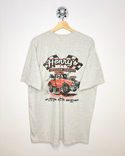 Vintage 2001 Henry’s Wrecker Service Grey Pocket Tee Shirt