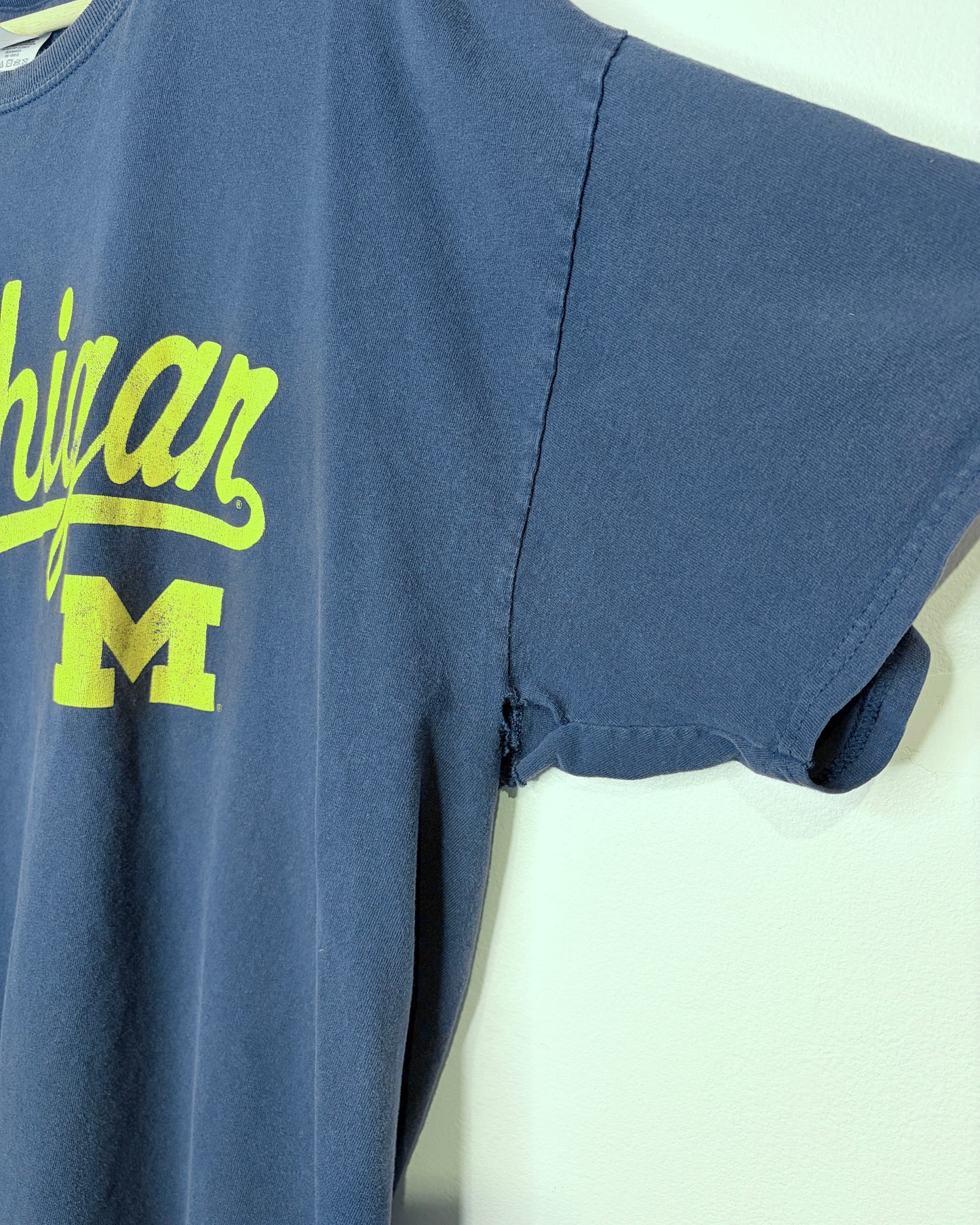 2000s Michigan Script Faded Navy Blue Varsity Shirt