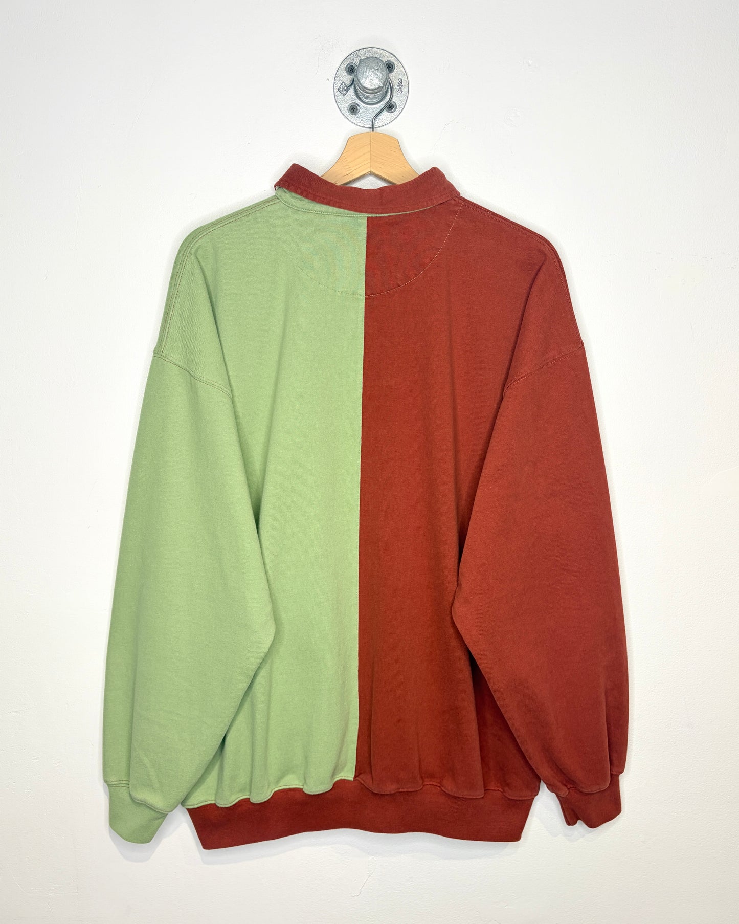 Vintage Cricket Club Games TwoTone Collared Sweatshirt