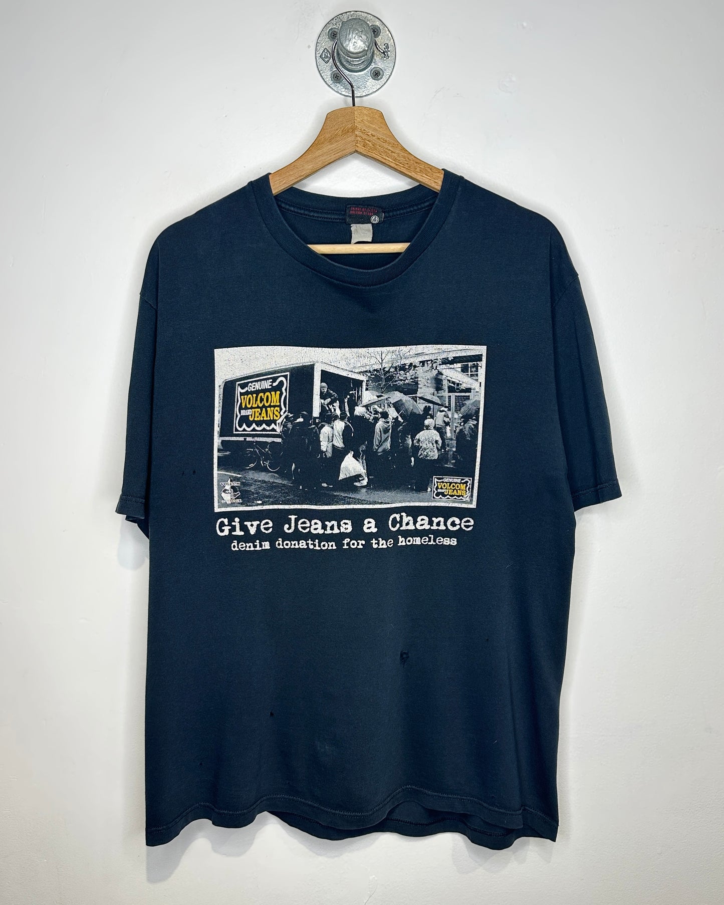 Vintage Genuine Volcom Jeans Black Tee Shirt
