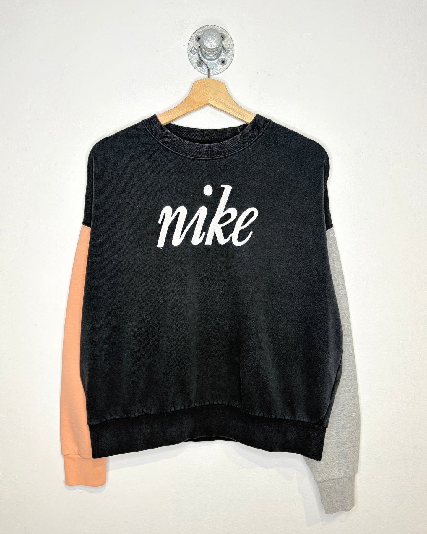 Nike Logo Three Tone Cropped Crewneck Sweatshirt