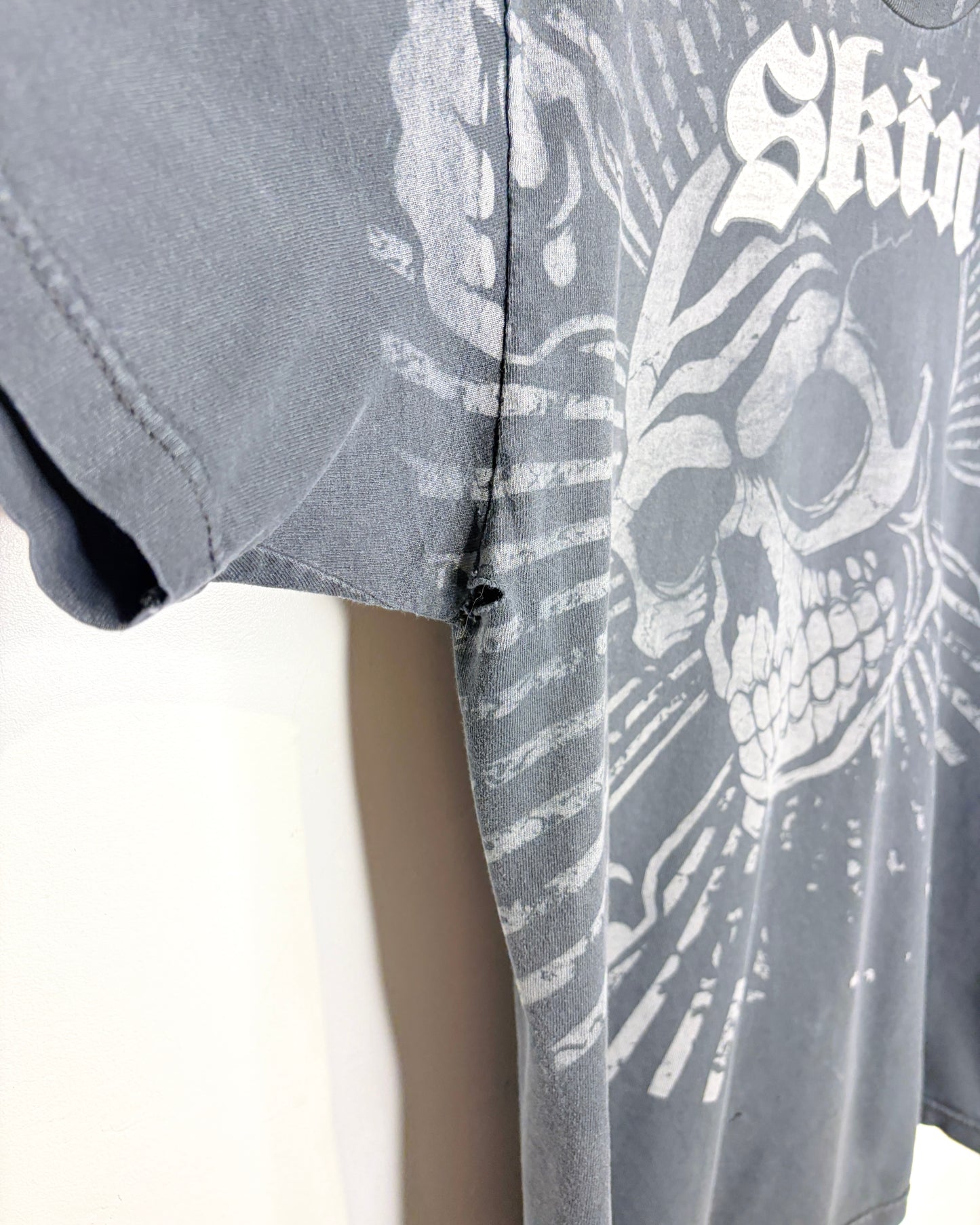 Vintage 2000s Skin Industries Skull Graphic Faded Black Tee Shirt