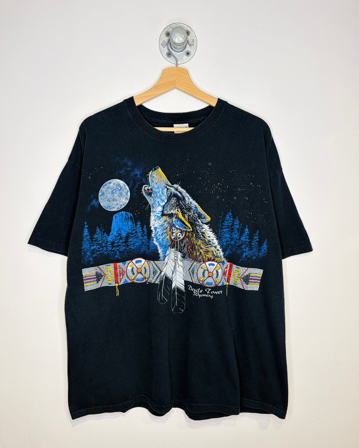 2000s Devils Tower Wyoming Black Tee Shirt