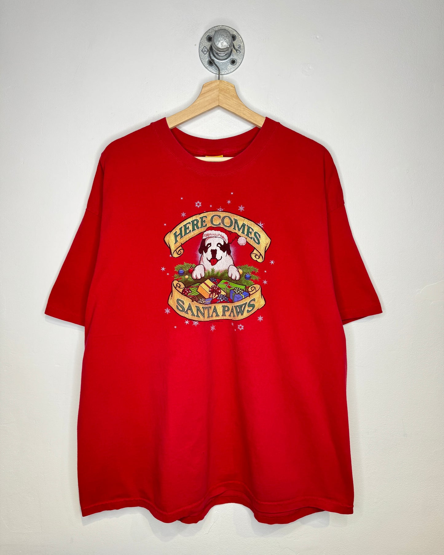 Vintage 2000 “Here Comes Santa Paws” Red Tee Shirt