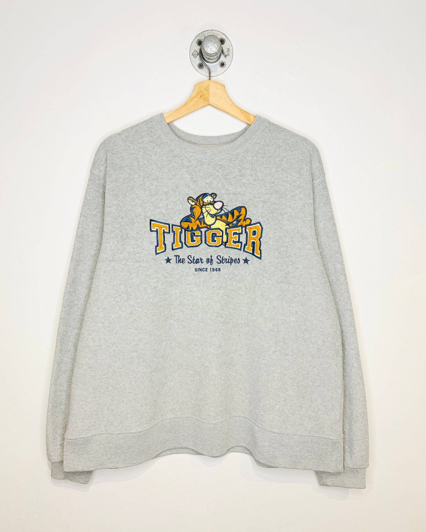 Vintage Disney Tigger Embroidered Grey Fleece Crewneck Sweatshirt