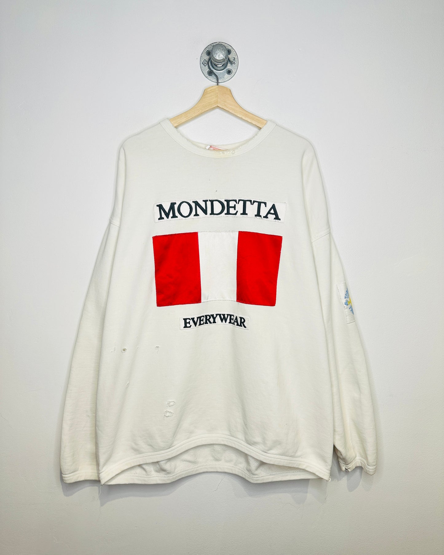 Vintage 1990s Mondetta Everywear Made In Canada Thrashed White Crewneck Sweatshirt