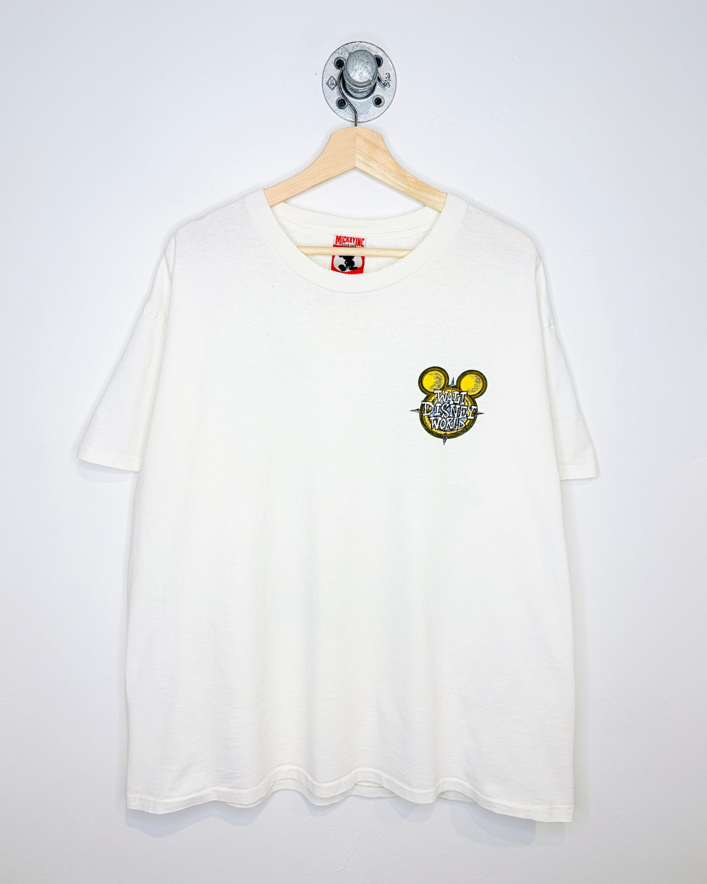 Vintage 1990s Walt Disney World Backpack Graphic White Tee Shirt
