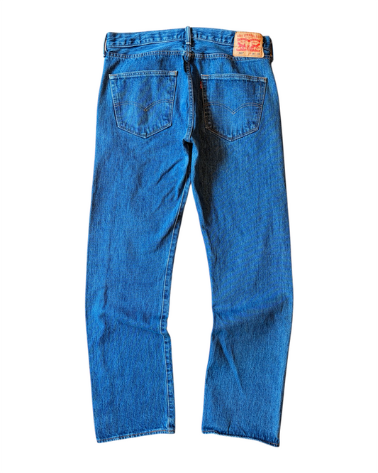 2000s Levi’s 501 Mid Wash Straight Leg Jeans