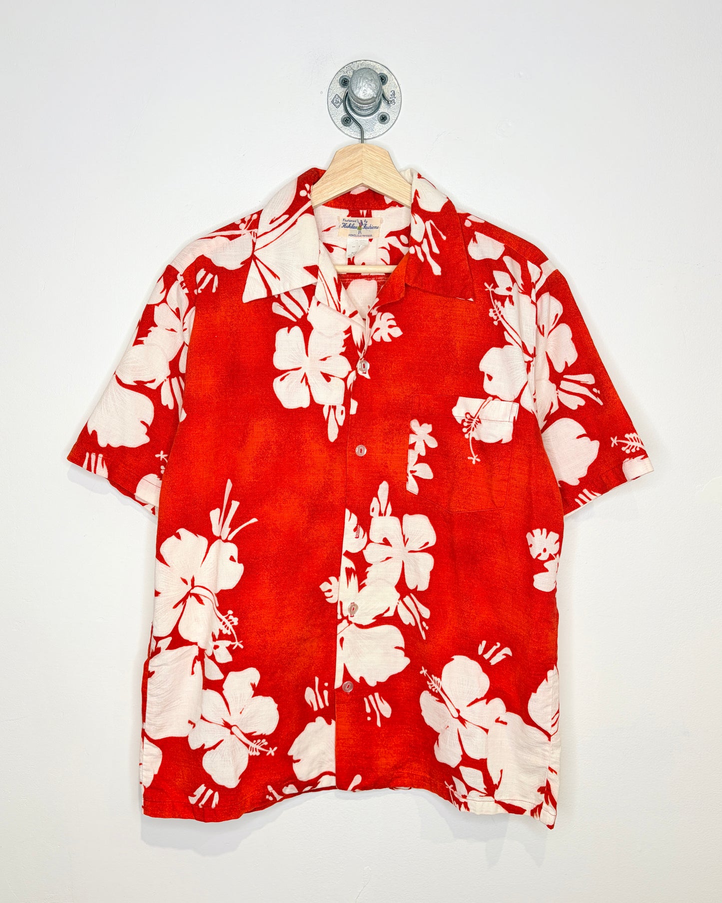 Vintage 70s Hukilau Fashions Red Hawaiian Button Up Shirt