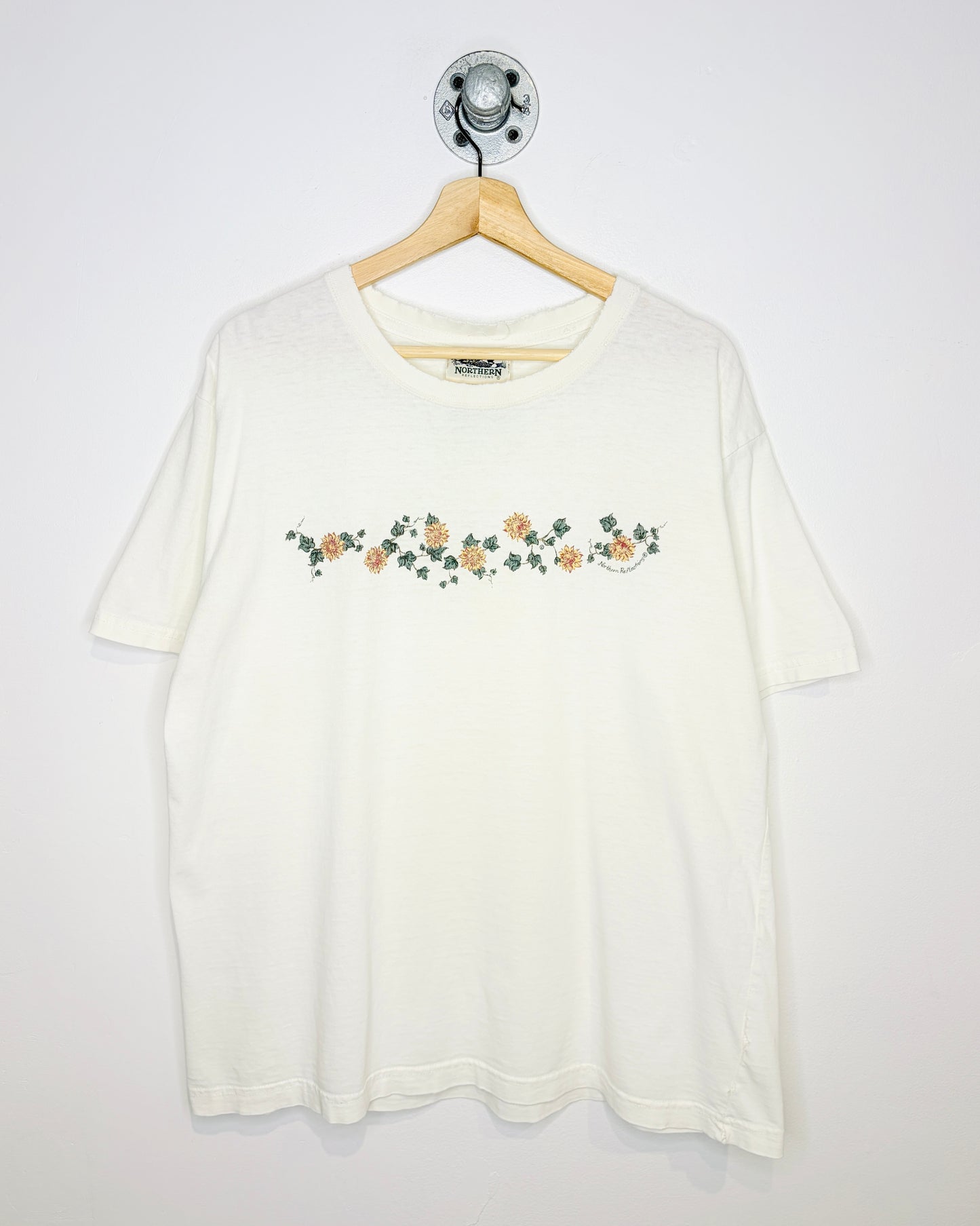 Vintage Northern Reflections Floral Print Distressed White Tee Shirt