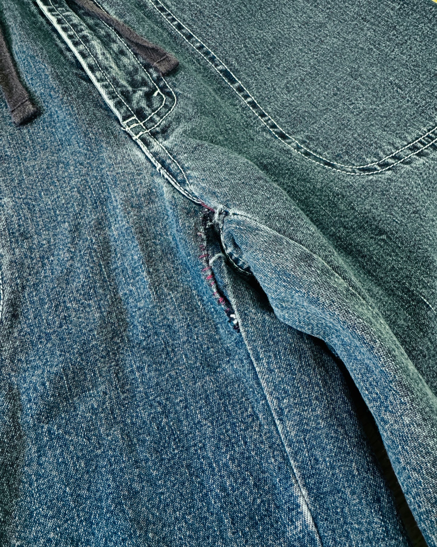 Vintage 90s Levi’s Baggy Dark Wash Contrast Stitch Pants