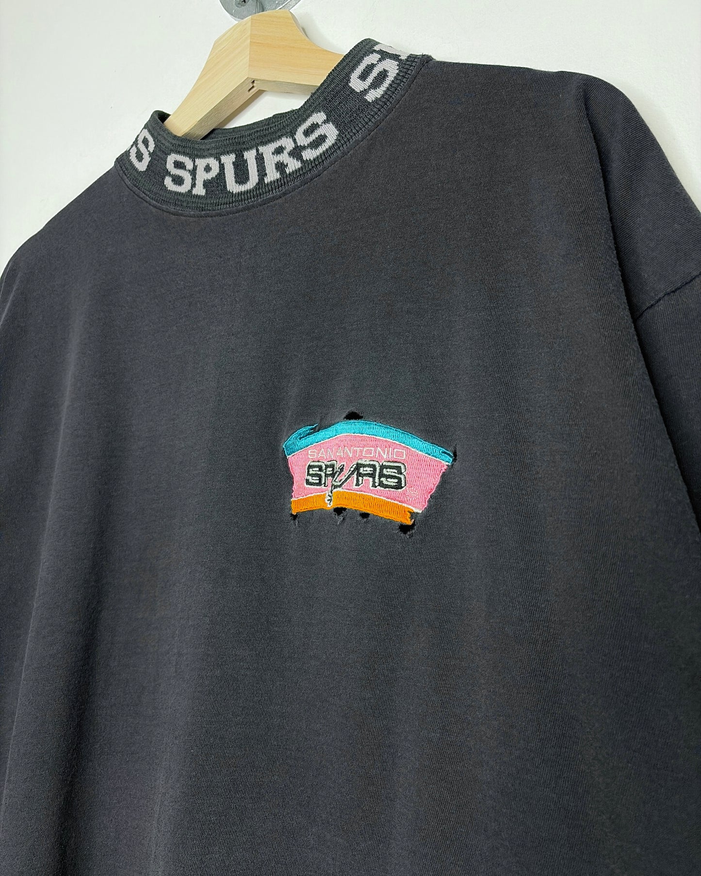 Vintage 90s San Antonio Spurs Starter Faded Black Tee Shirt