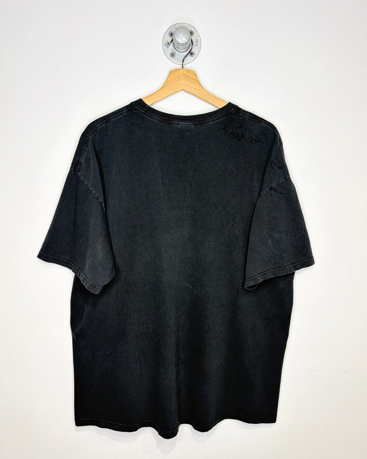 2000s Gold’s Gym Canada Faded Black Tee Shirt