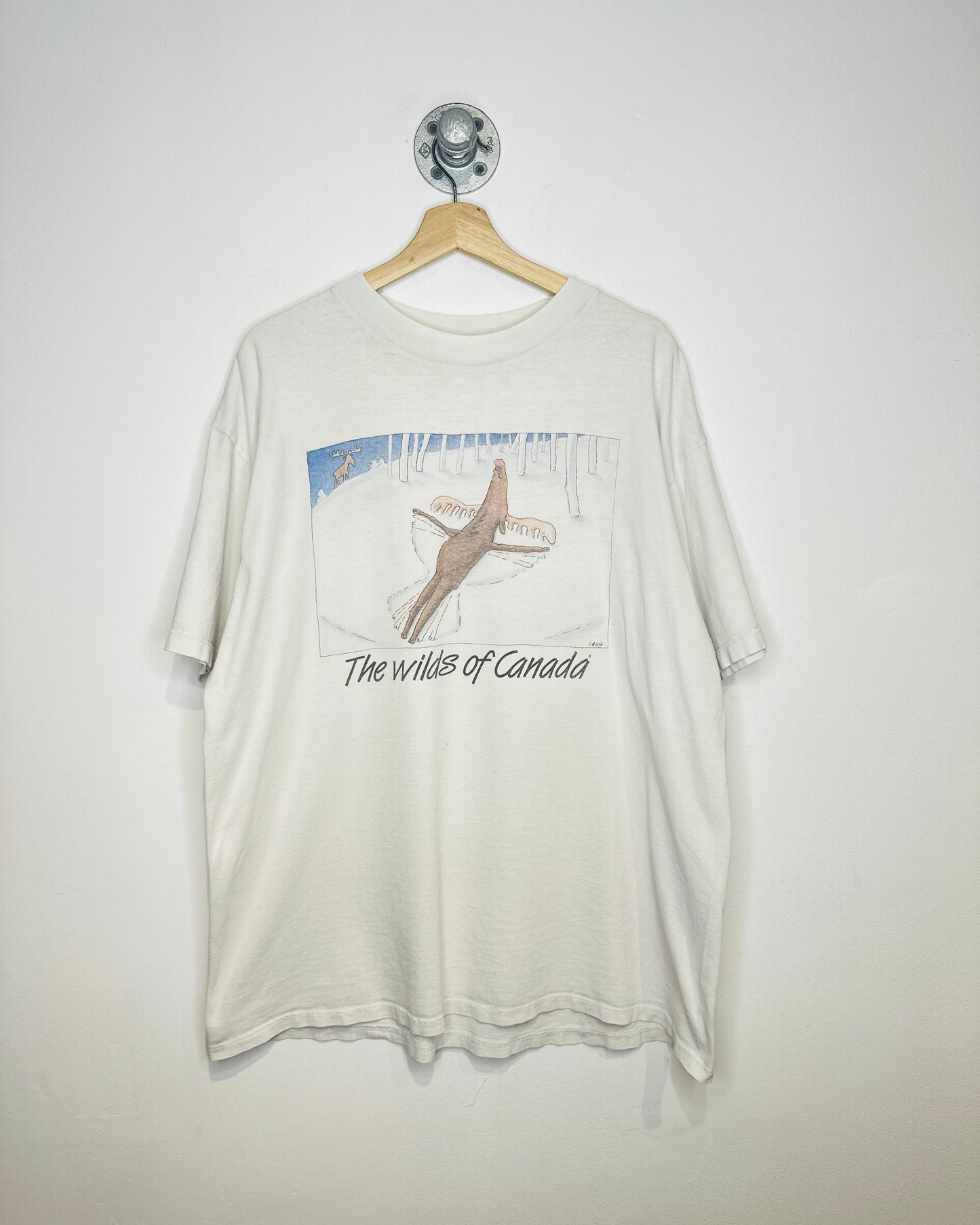 Vintage 2000s The Wilds Of Canada Moose Print Cream Tee Shirt