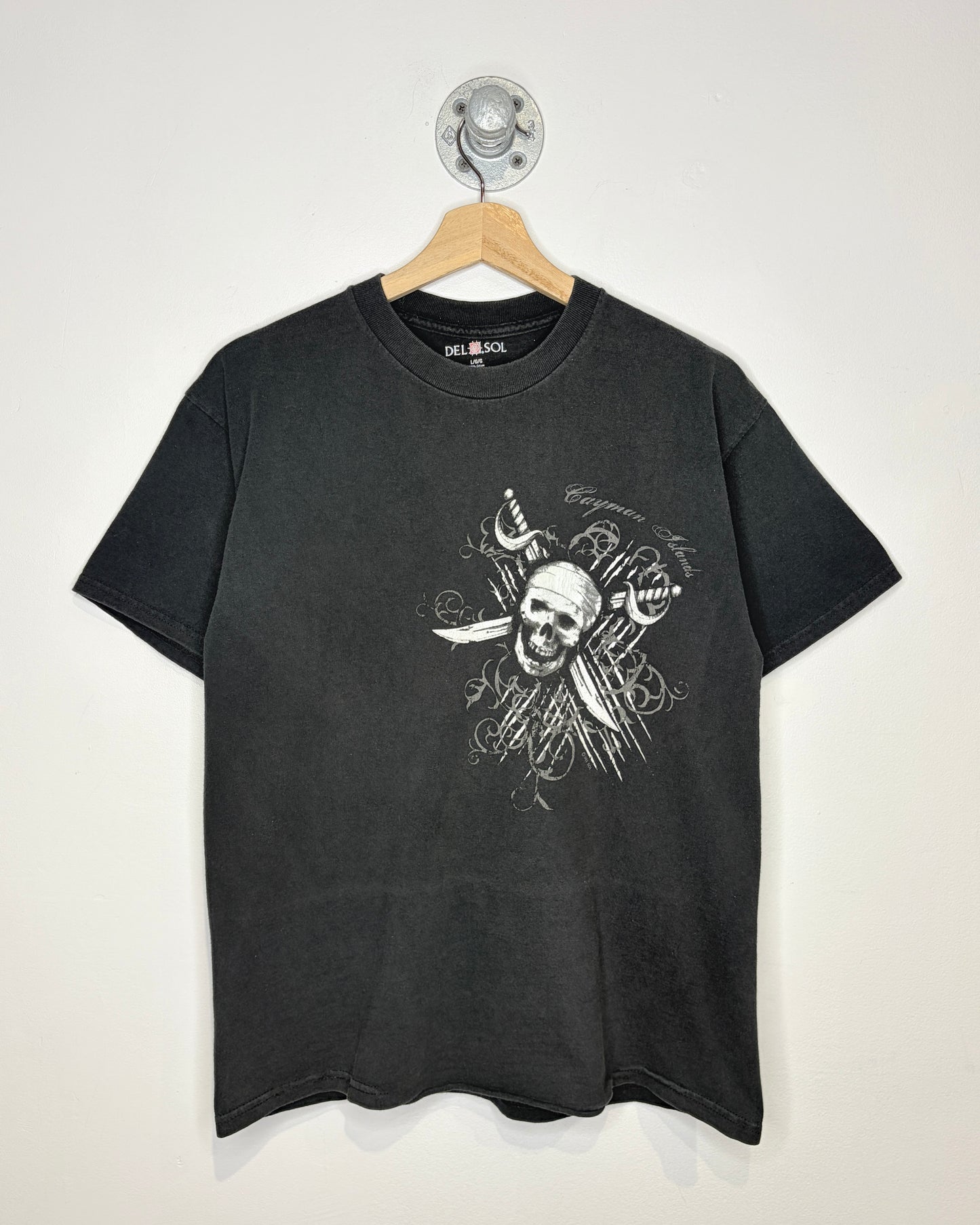 2000s Y2K Cayman Islands Black Tee Shirt