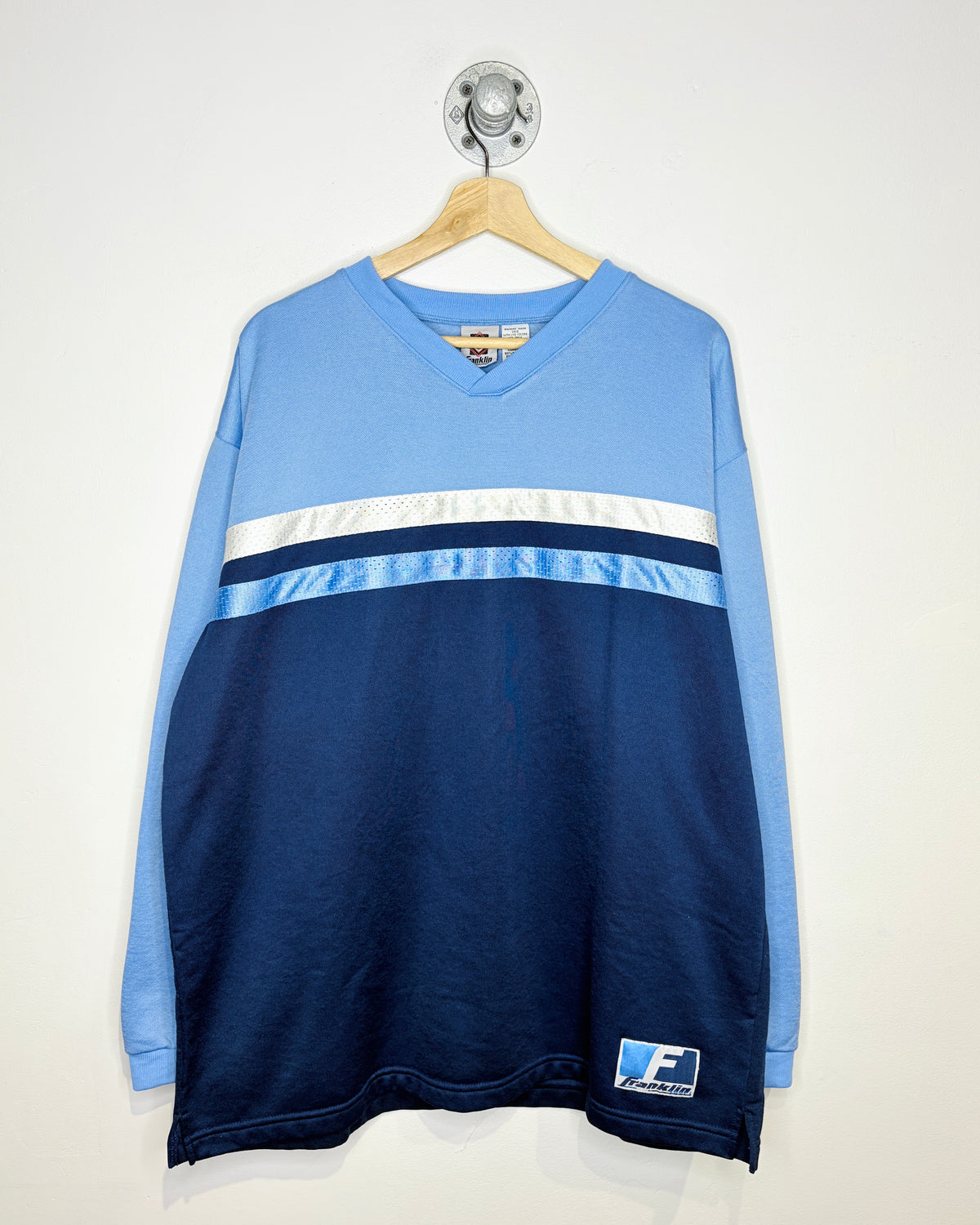 Vintage Y2K Franklin Light Blue & Navy V-Neck Sweatshirt
