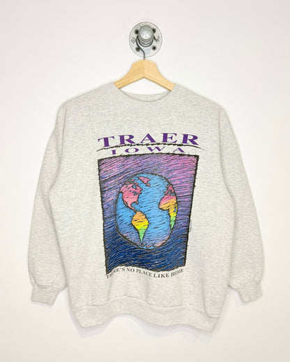 Vintage 1995 Traer Iowa Grey Crewneck Sweatshirt
